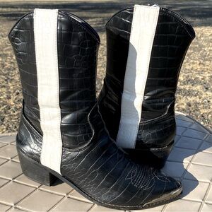 CURRENT MOOD Black and White Croc-Embossed Women's Zipper Boots -9M